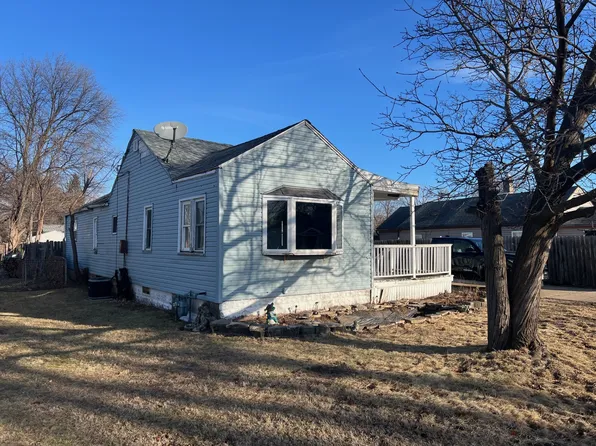 826 Marie Ave, Machesney Park, IL 61115