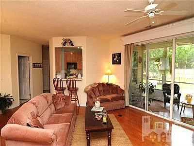 2nd image of 6429 Sentry Oaks Dr