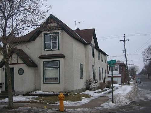 2nd image of 200 1st Ave S