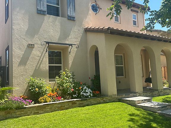 2nd image of 693 W Bonaventure Ave