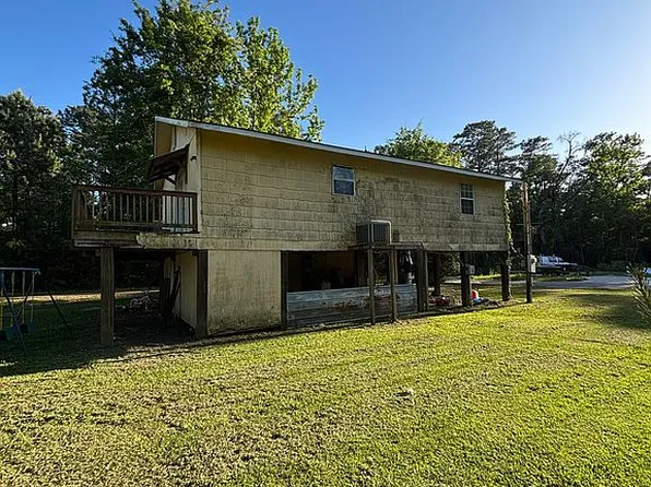 17161 Cedar Dr, Pearlington, MS 39572
