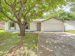 113 Quail Creek Dr, Crowley, TX 76036