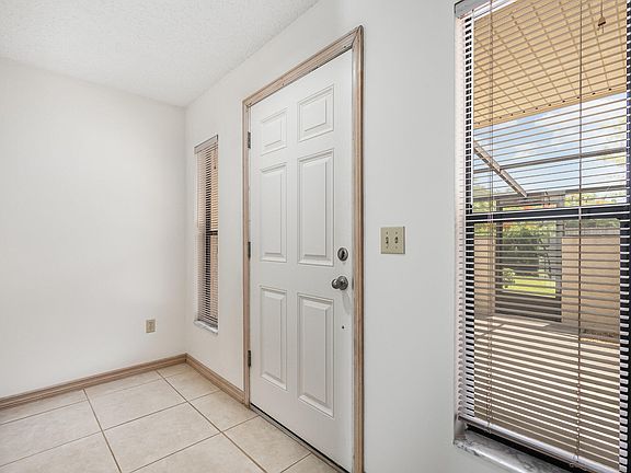 4th image of 2198 Heritage Dr