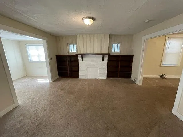 2227 Lehigh St — Photo 6
