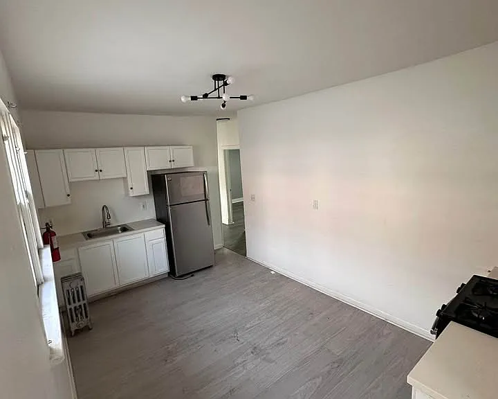 1035 Morris St #B — Photo 9