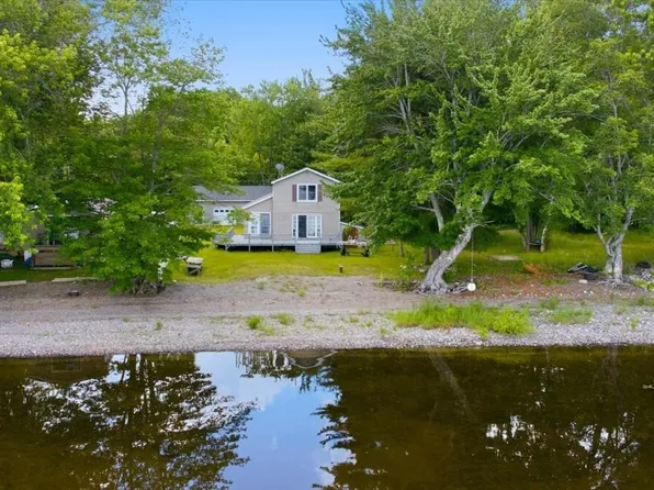 7 Apple Lane, Unity, ME 04988
