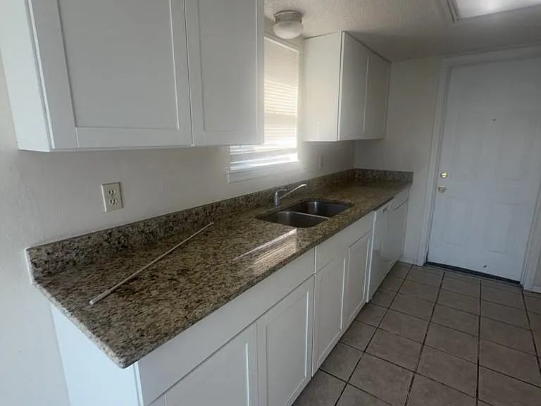 18214 Almonte Ln — Photo 4