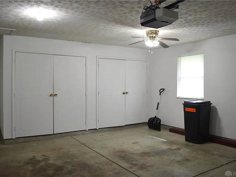 1280 Kentshire Dr — Photo 32