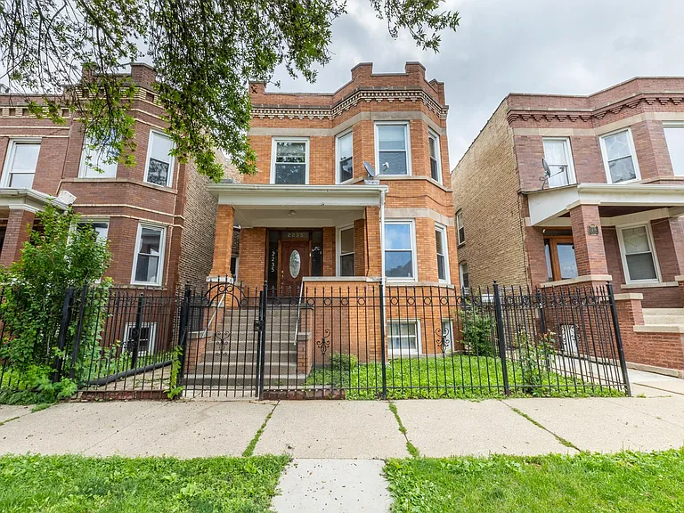 2235 N Springfield Ave #G — Photo 12
