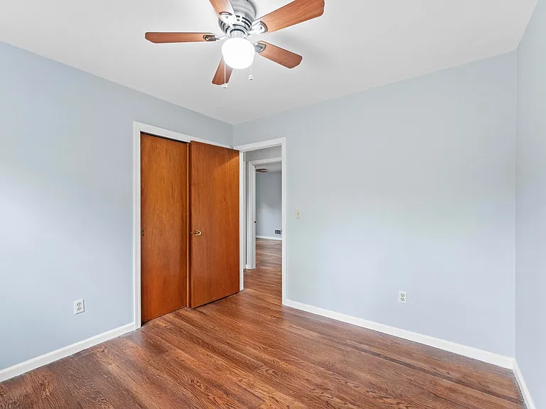 1057 Lakewood Rd — Photo 3