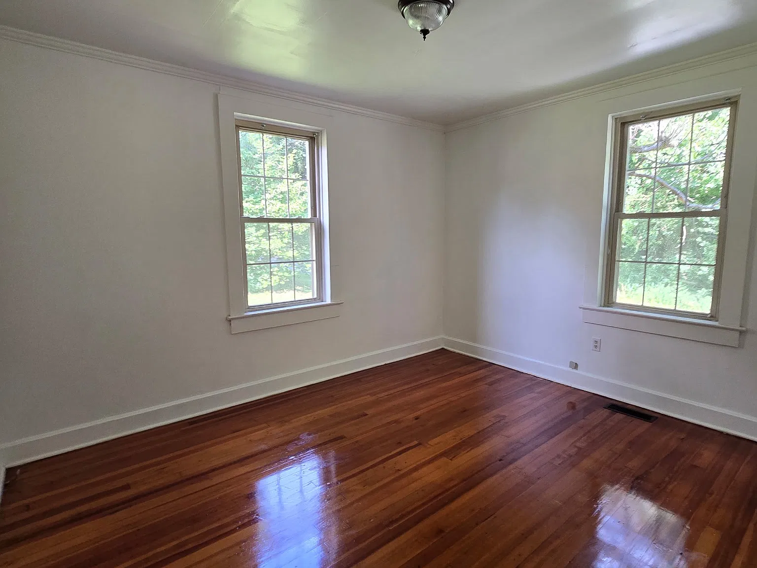 2 bed, $1,200 — Photo 3