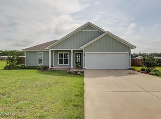 113 Magnolia Farms Dr, Lucedale, MS 39452