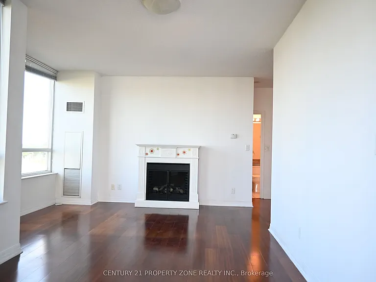 1359 Rathburn Rd E #405 — Photo 9