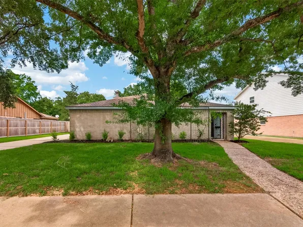 15539 Torry Pines Rd, Houston, TX 77062
