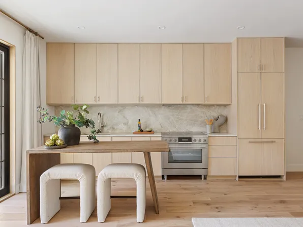 668 Baltic Street image 6 of 21