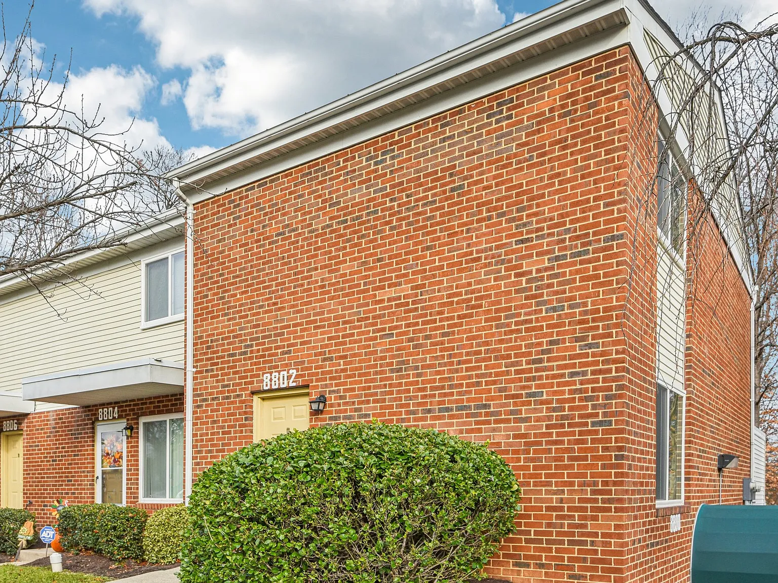 Howard Hills Rental Townhomes and Duplexes — Photo 2