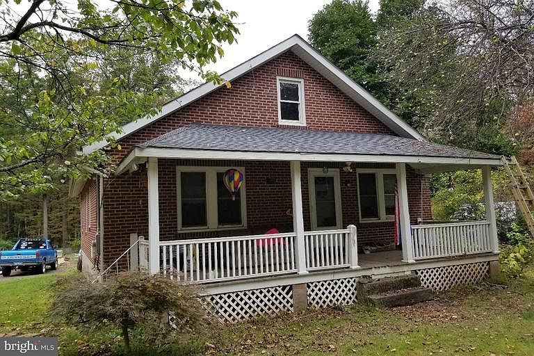 2nd image of 422 E Rockhill Rd