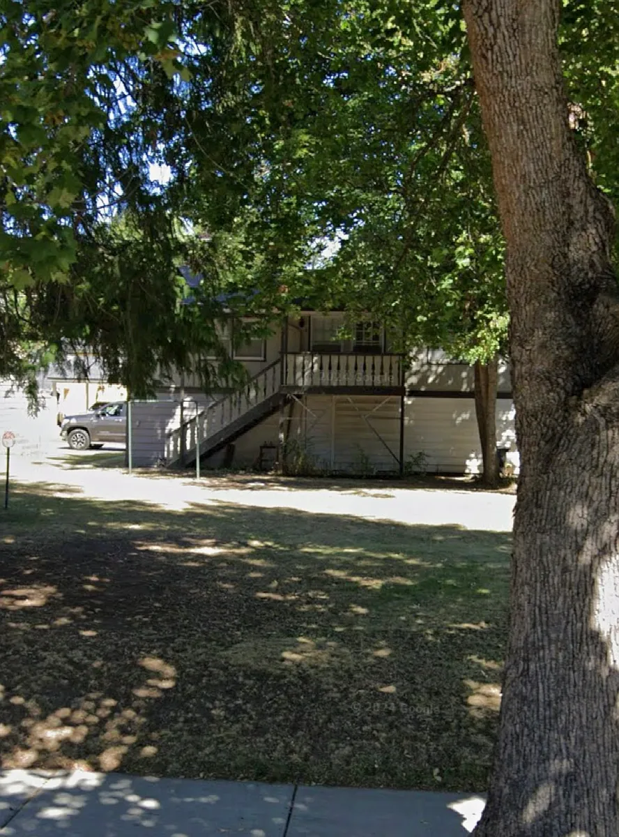 Building Photo - 801 E Lakeside Ave #C