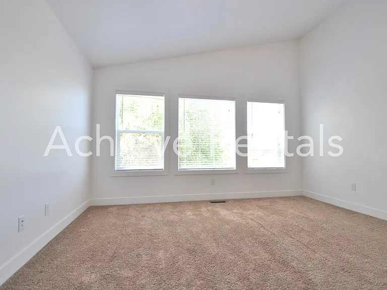 2485 S 1296 W — Photo 9