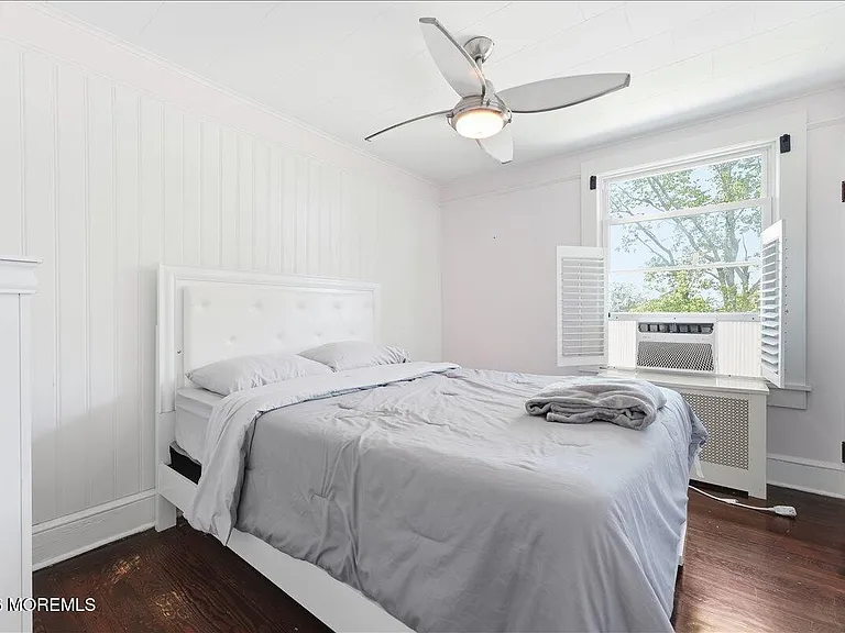 496 W Park Ave — Photo 12