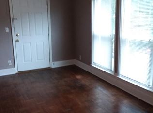 309 E Locust St APT 3, Bloomington, IL 61701