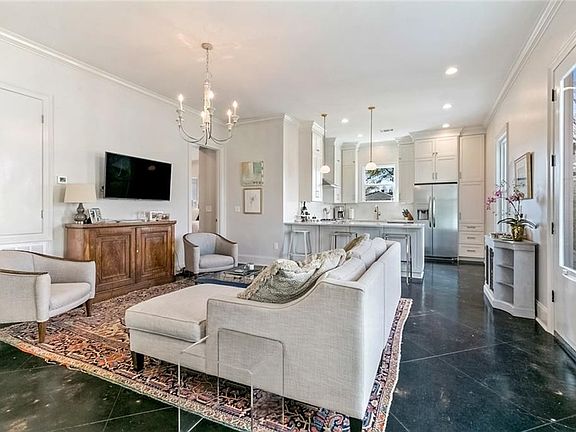 5th image of 424 Lake Ave #424
