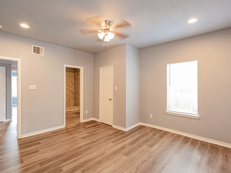 3203 Elgin St #A — Photo 9