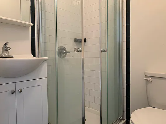 Rented by MySpaceNYC | media 24