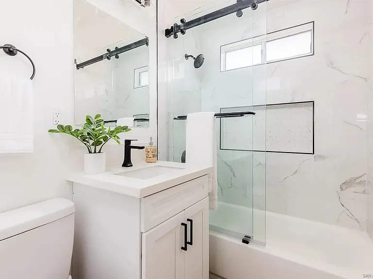 1231 Center Ave #1231 — Photo 19