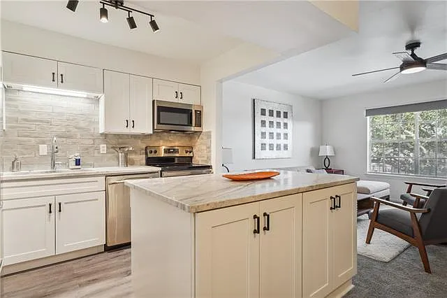 2724 Whitney Pl #327 — Photo 7