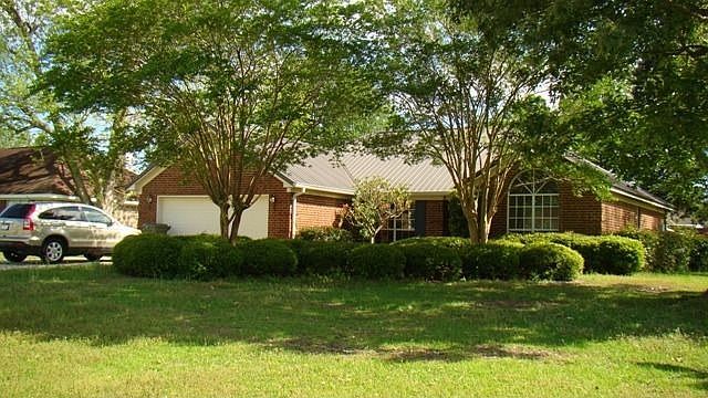1st image of 500 Glenwood Cir