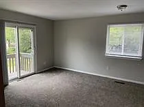 207 N Summit St #4 — Photo 12