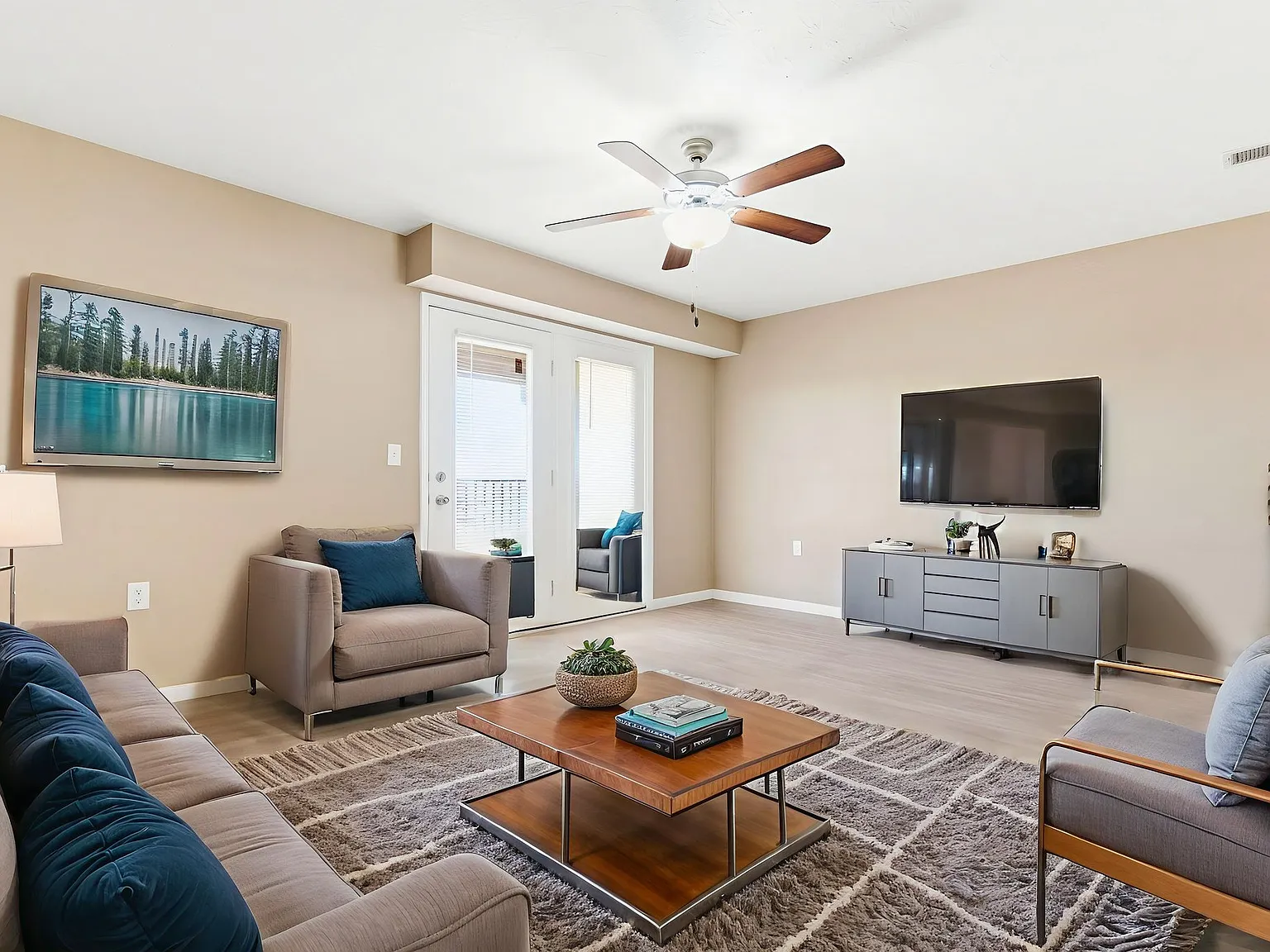 Greenbrier Apartments — Photo 2