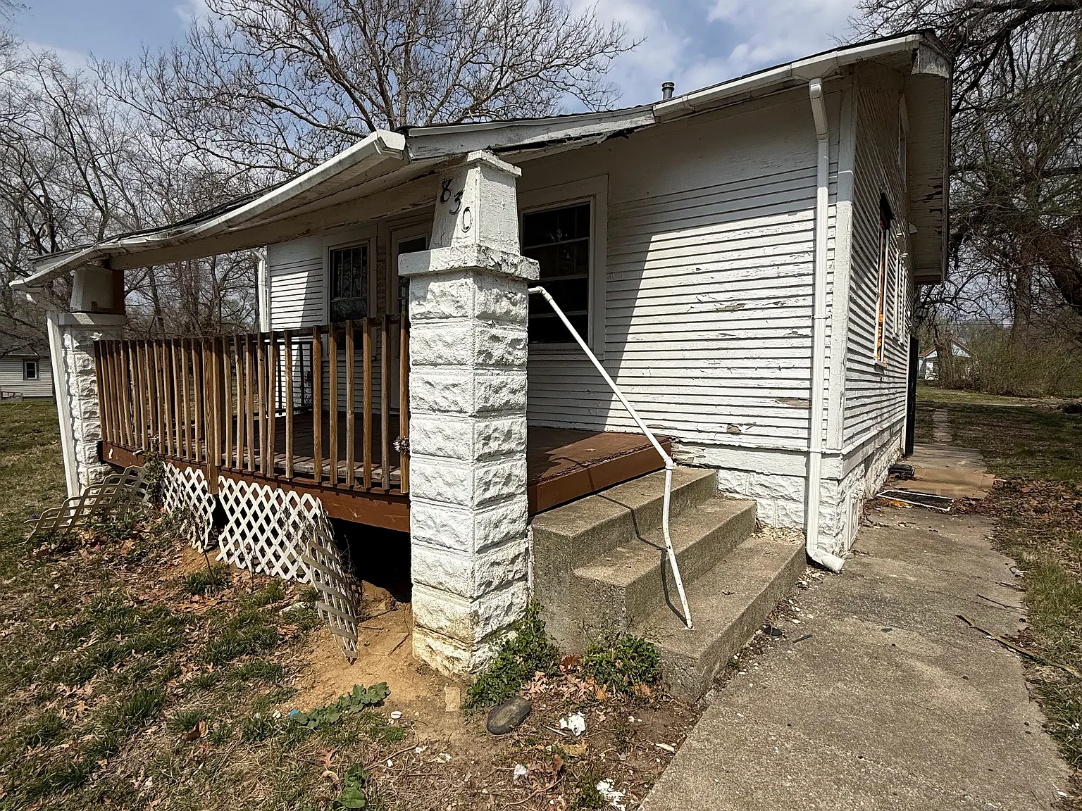 3 bed, 624 sqft, $788 — Photo 2