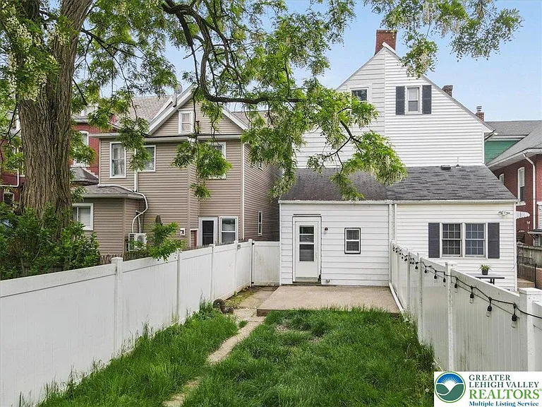 510 5th Ave — Photo 31