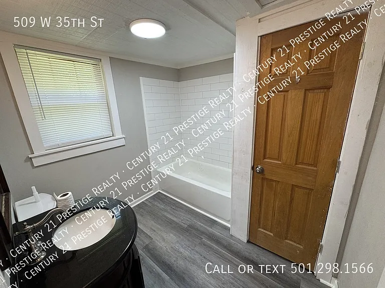 509 W 35th St — Photo 10