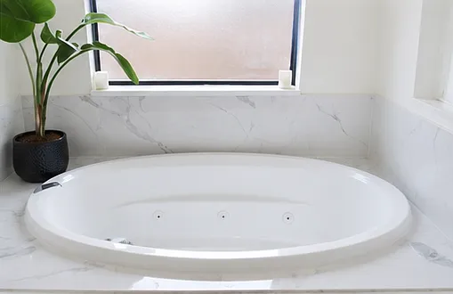 Master Bath Jetted Tub
