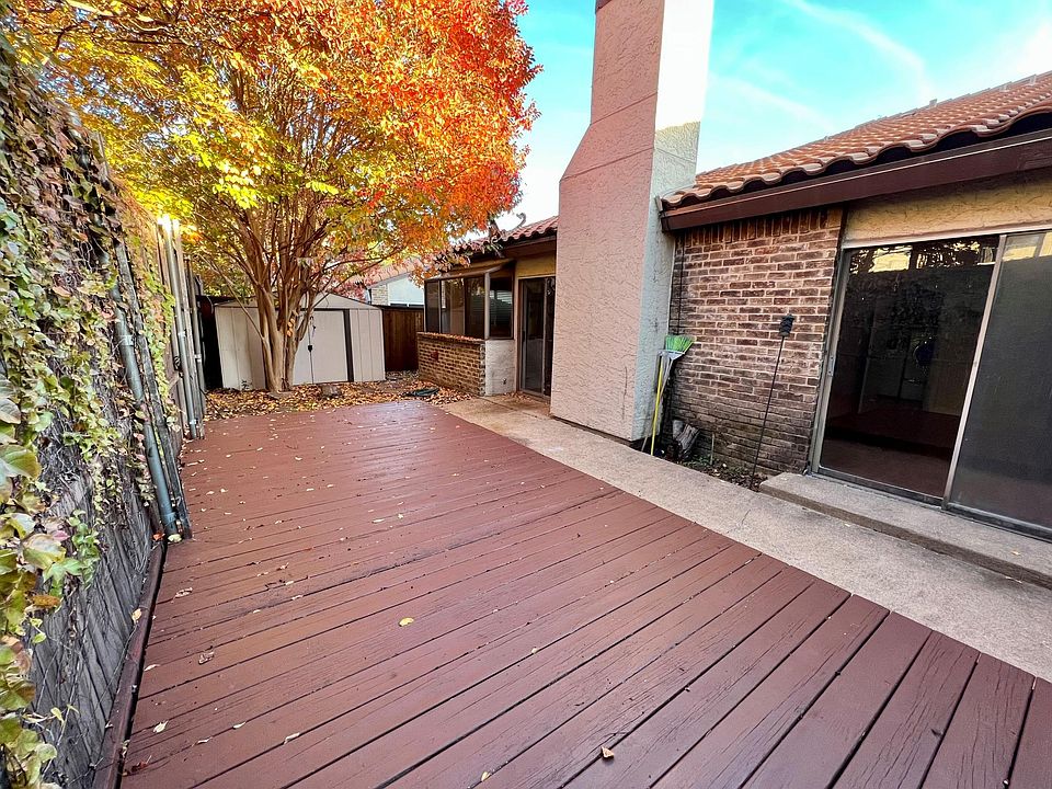 Large, spacious, private patio