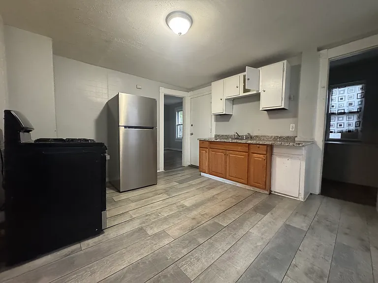 40 Dikeman St #1 — Photo 7
