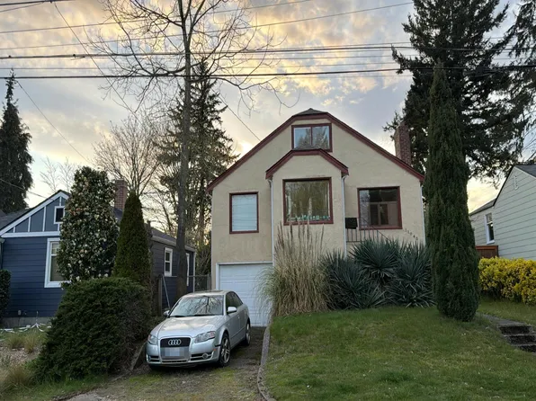 11045 Fremont Ave N, Seattle, WA 98133