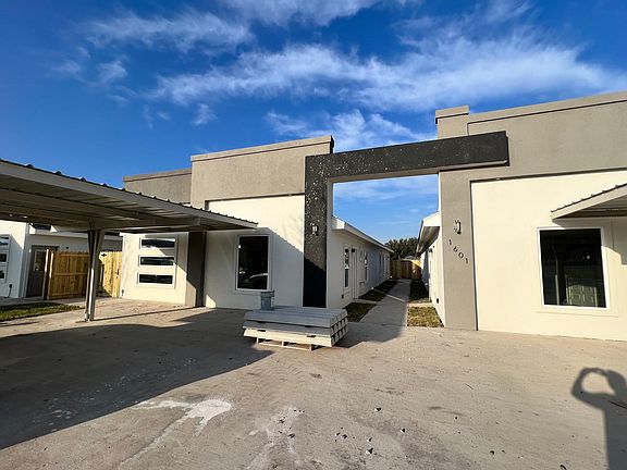 3rd image of 1707 Angelica Dr #1-4