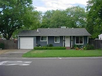 2nd image of 2241 Tamarack Way