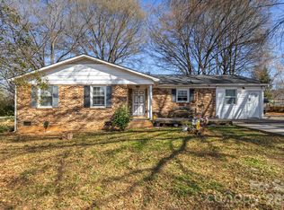 4209 Heatherstone Dr, Gastonia, NC 28056