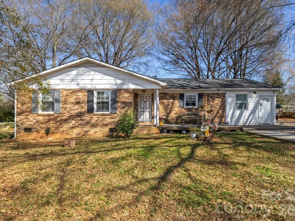 4209 Heatherstone Dr, Gastonia, NC 28056