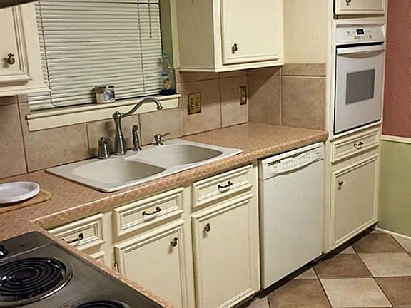dispsal & electric stove