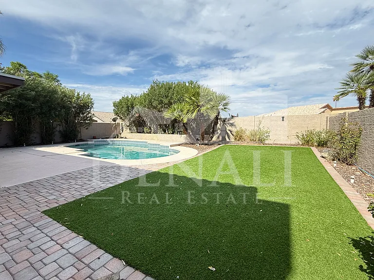 18220 N 45th St — Photo 32