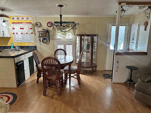 3rd image of 2602 Ashburn Pl #754