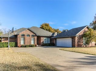 4409 Saint Andrews Ct, Norman, OK 73072