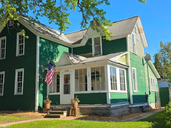 10135 W Front St, Empire, MI 49630