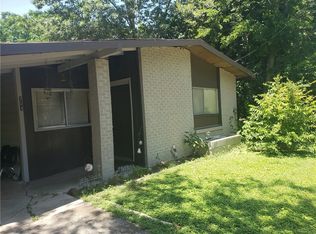 703 Rosewood St, Lockhart, TX 78644